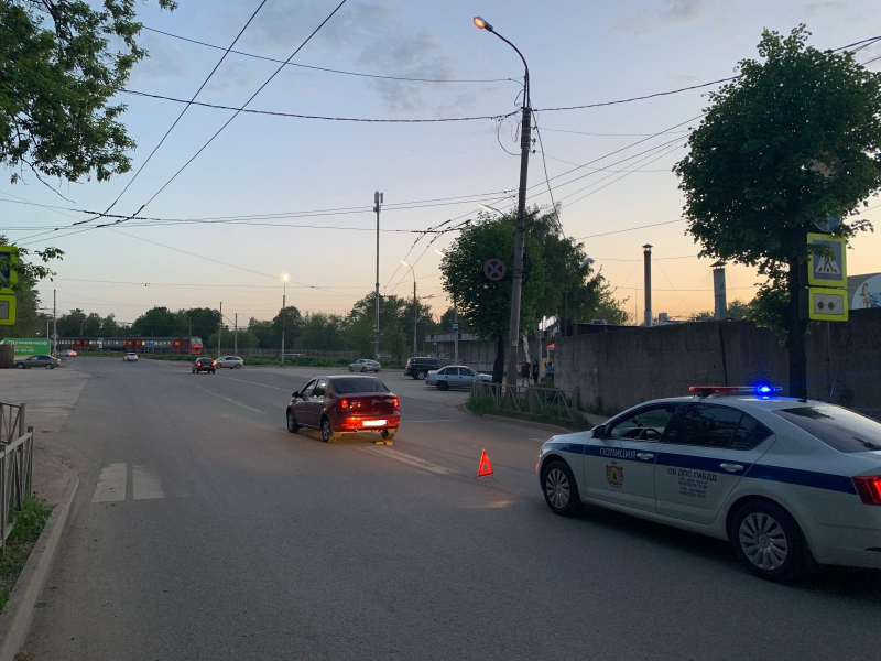 На улице Чкалова в Рязани иномарка сбила девочку на самокате